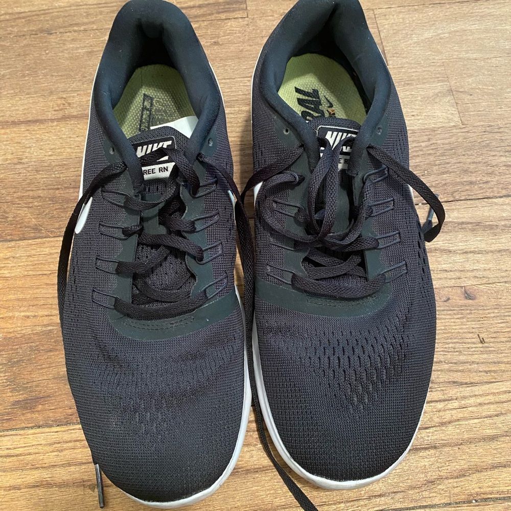 Nike free runs